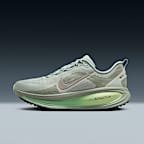 スパイク・シューズ NIKE VOMERO 18 Buy Nike Vomero 18 Older Kids' Road Running Shoes - Echo